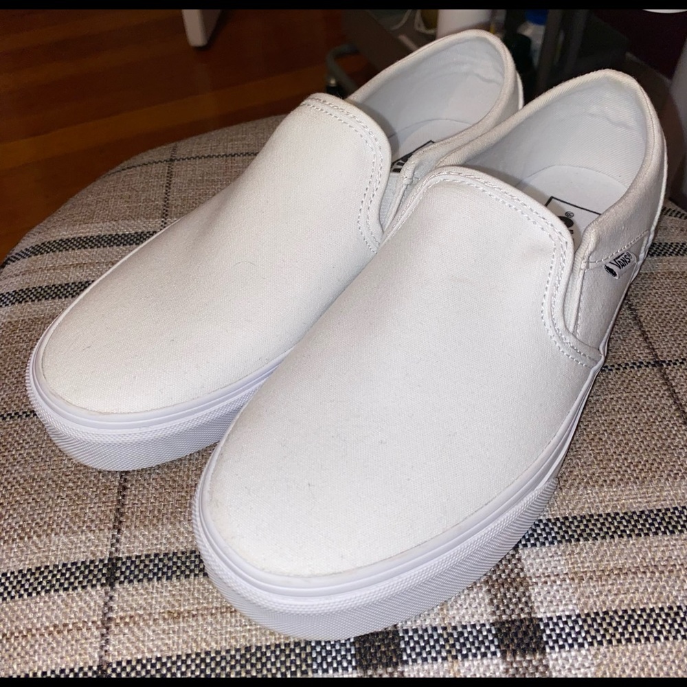 White Slip on Vans Size: 8 women